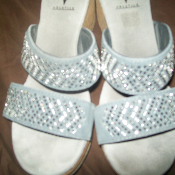 volatile size 10 rhinestone wedges - Picture 3 of 3